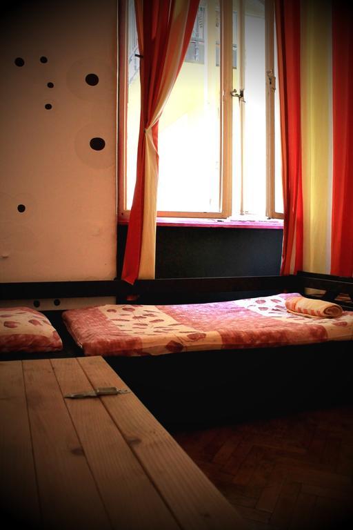 Downtown Hostel Budapeste Quarto foto