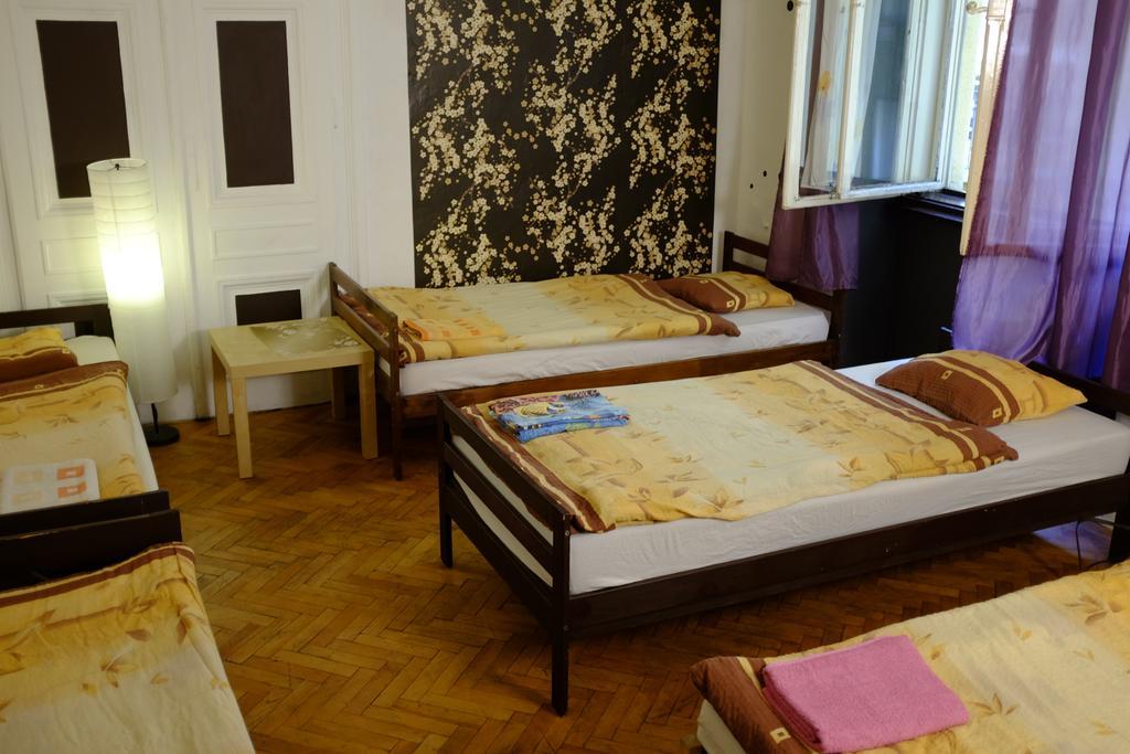 Downtown Hostel Budapeste Exterior foto