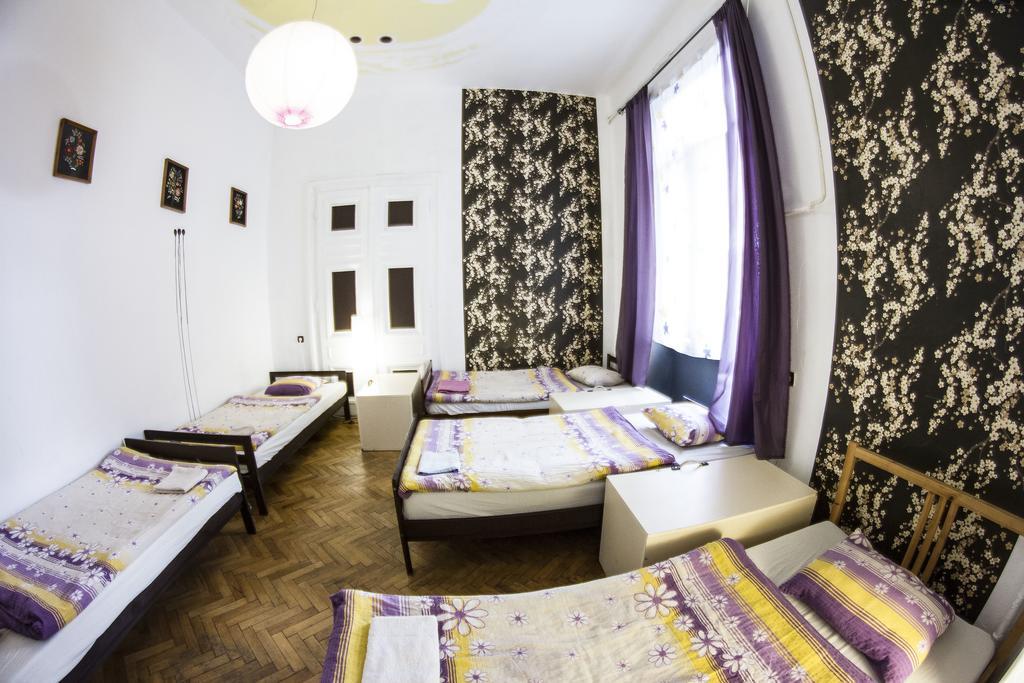 Downtown Hostel Budapeste Exterior foto