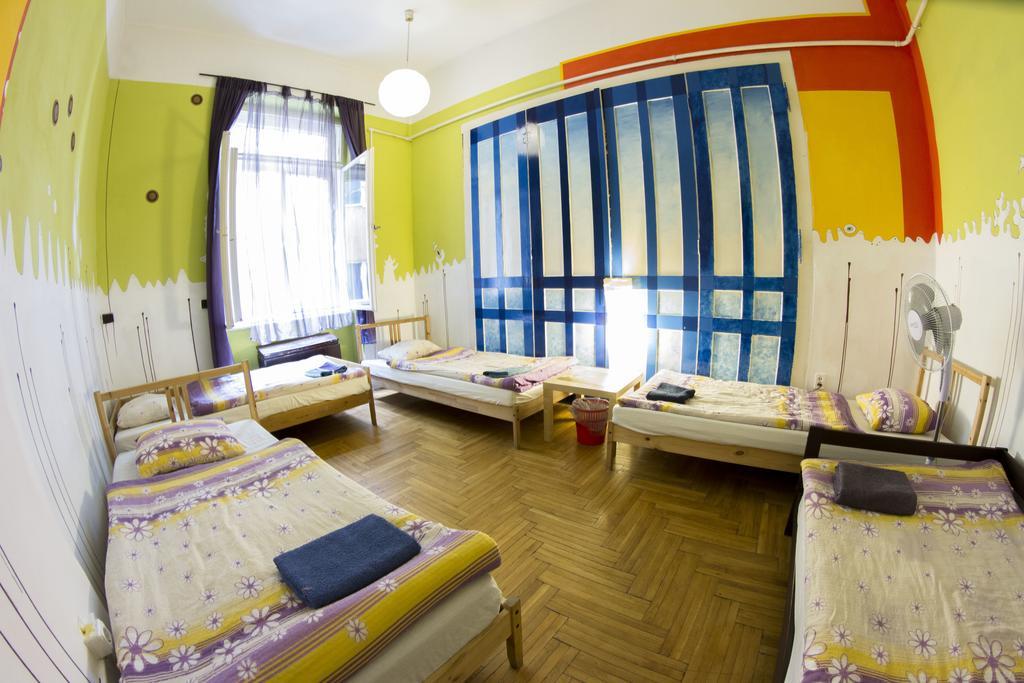 Downtown Hostel Budapeste Exterior foto
