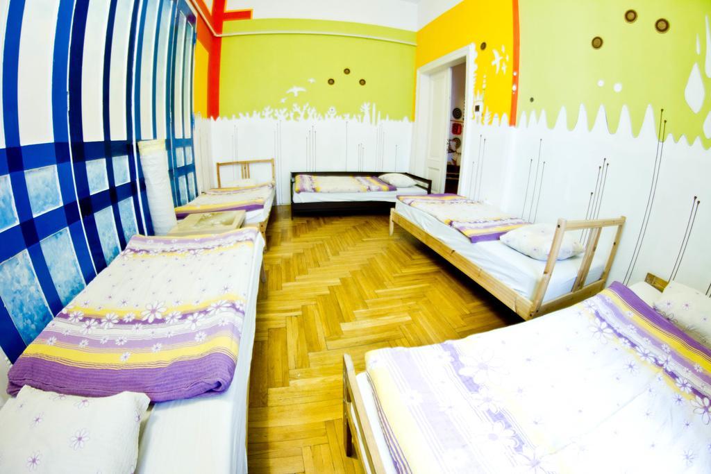 Downtown Hostel Budapeste Exterior foto
