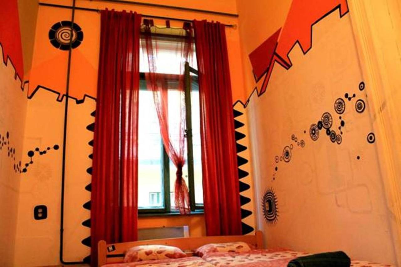 Downtown Hostel Budapeste Exterior foto